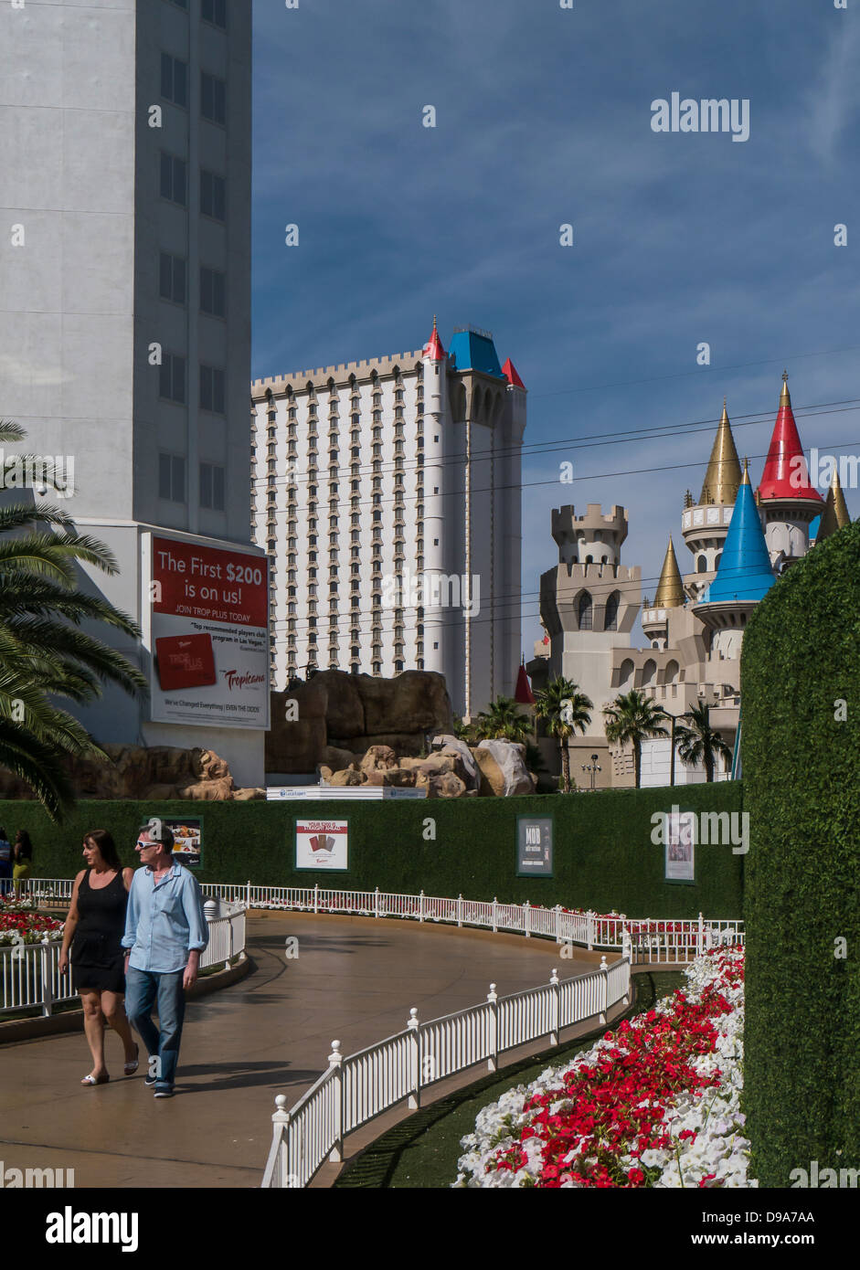 Couple walking along quiet area just off Las Vegas Boulevard Stock