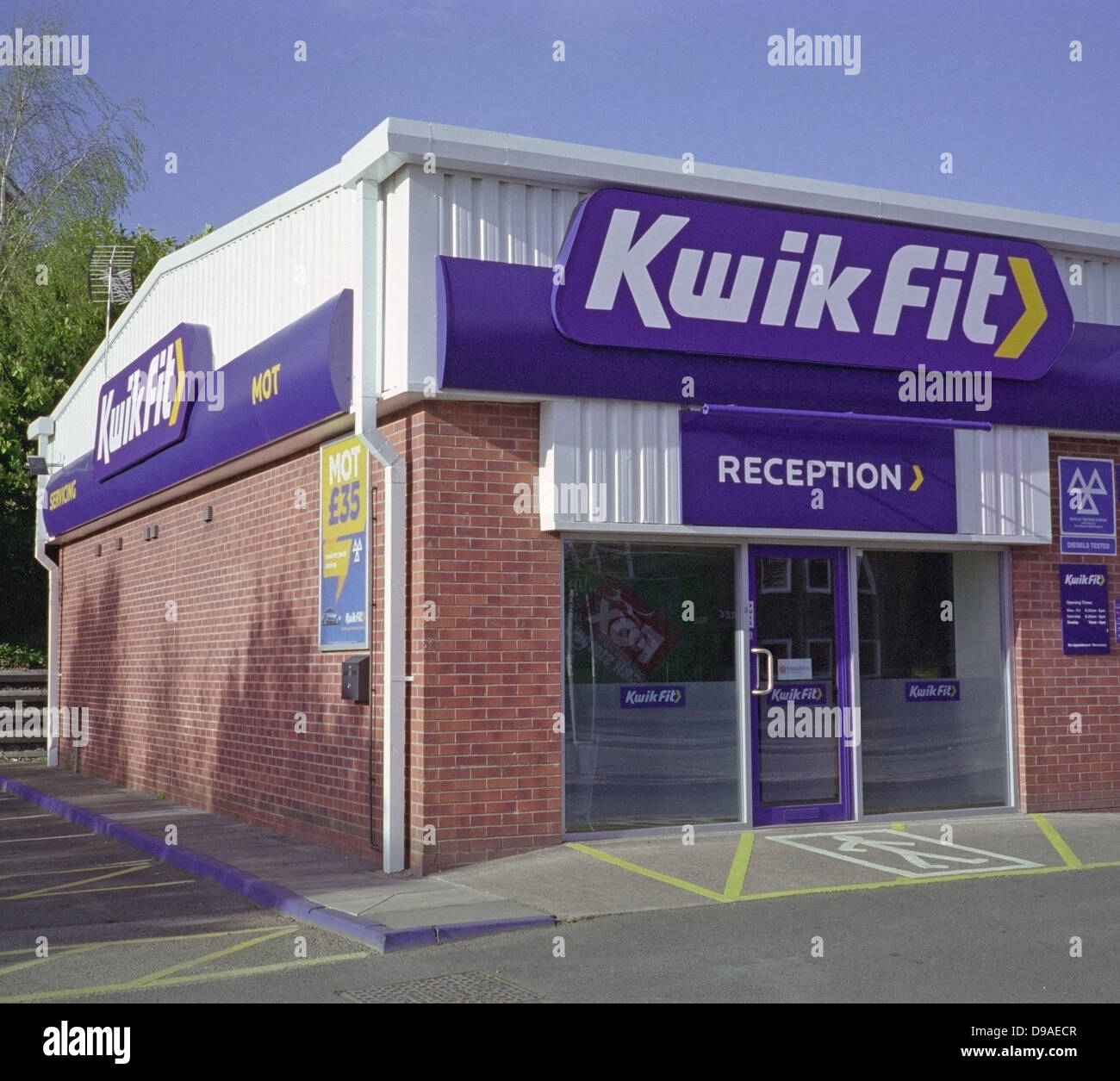 Branch of kwik fit hi-res stock photography and images - Alamy