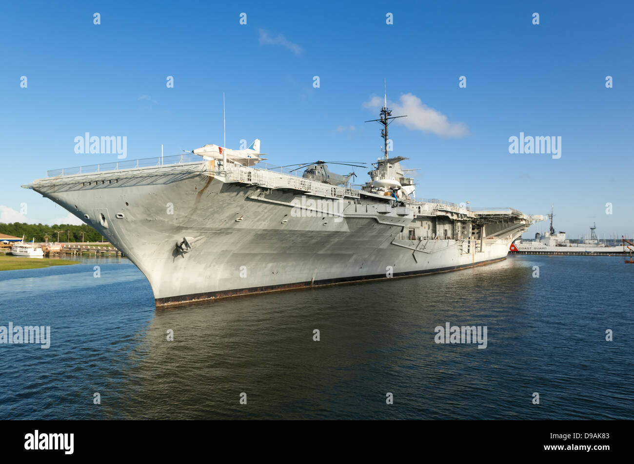 Uss belleau wood hires stock photography and images Alamy