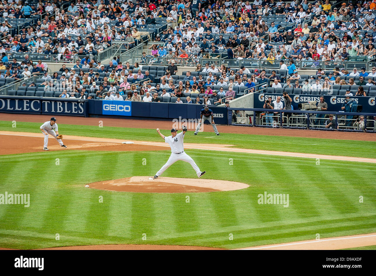 The New York Yankees playing at their home ground Stock Photo Alamy