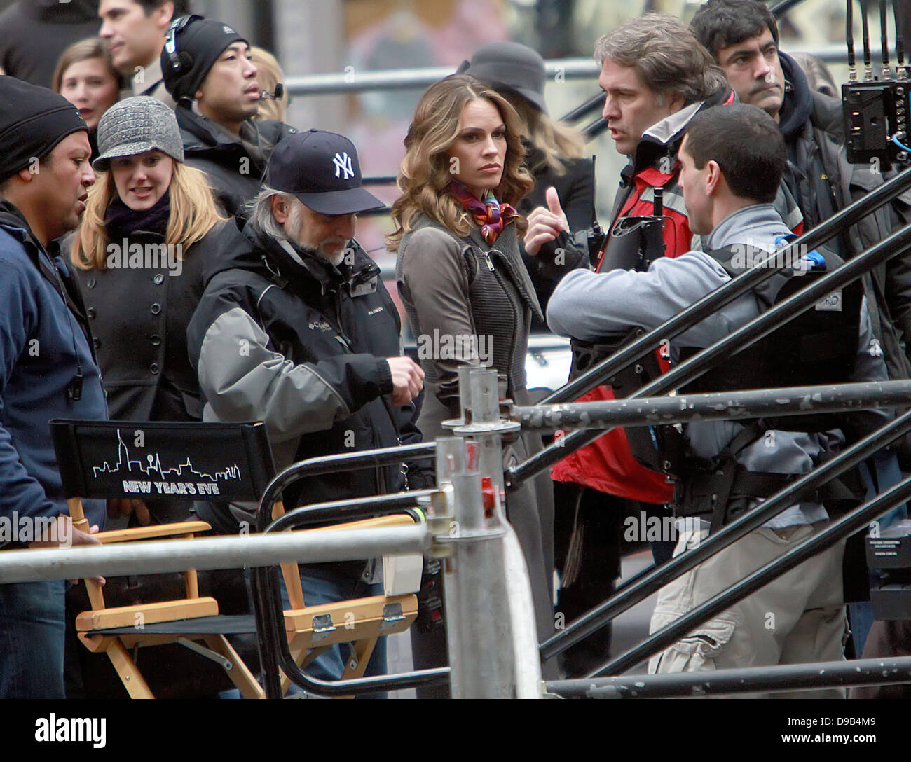 Hilary Swank on the film set of 'New Year's Eve', shooting on location