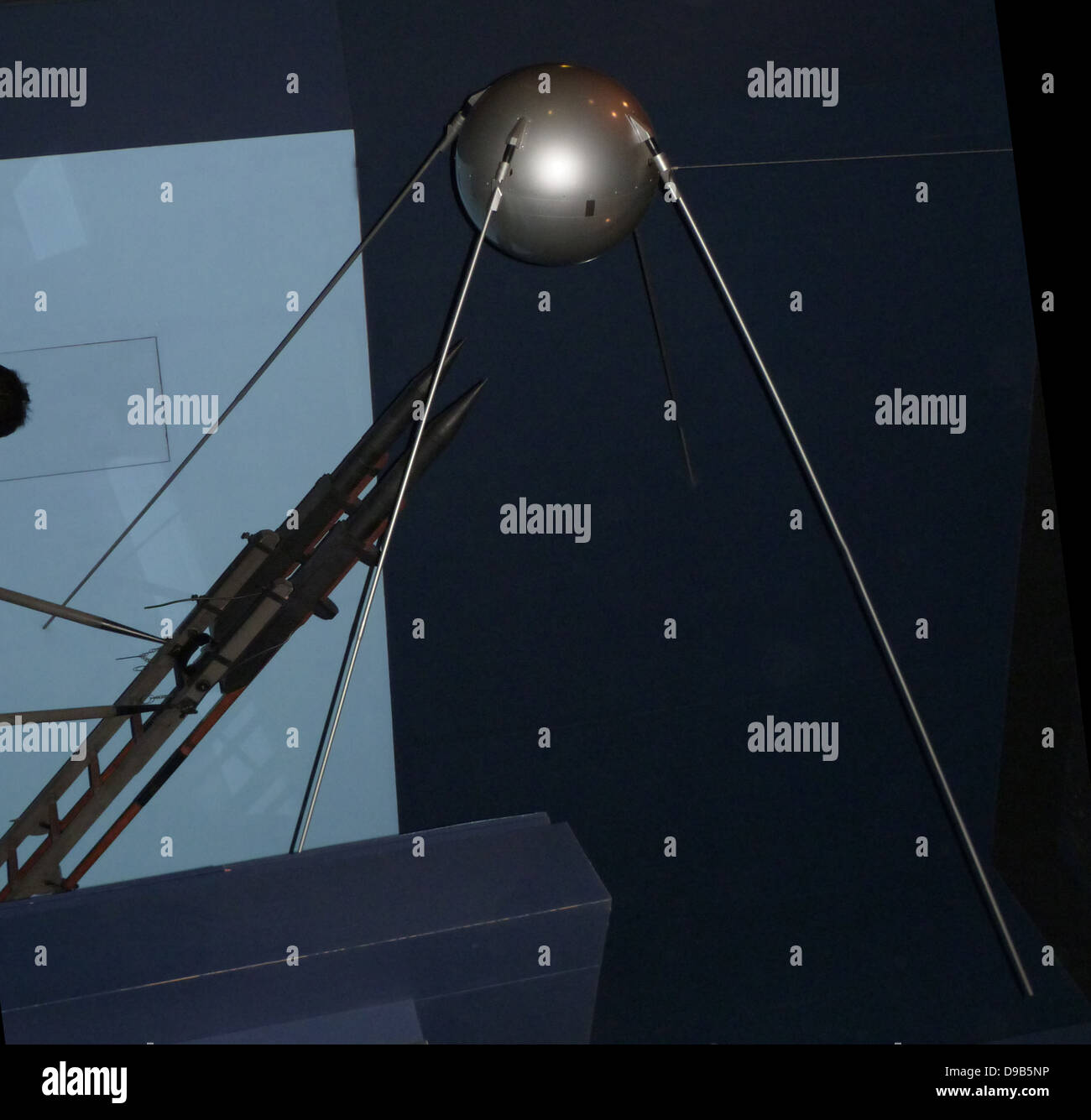 Sputnik 1 hi-res stock photography and images - Alamy