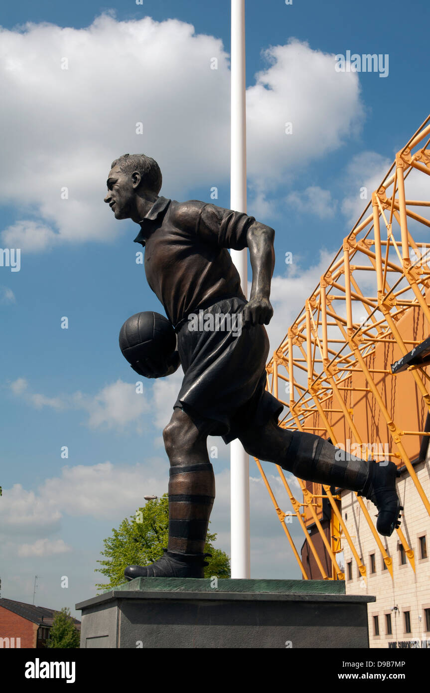 Billy Wright statue outside Molineux, Wolverhampton, UK Stock Photo