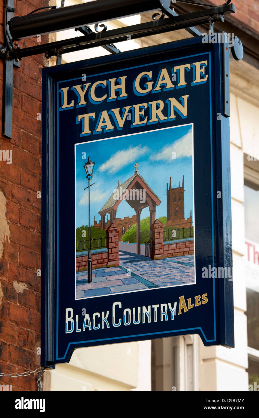 Lych Gate Tavern pub sign, Wolverhampton, UK Stock Photo