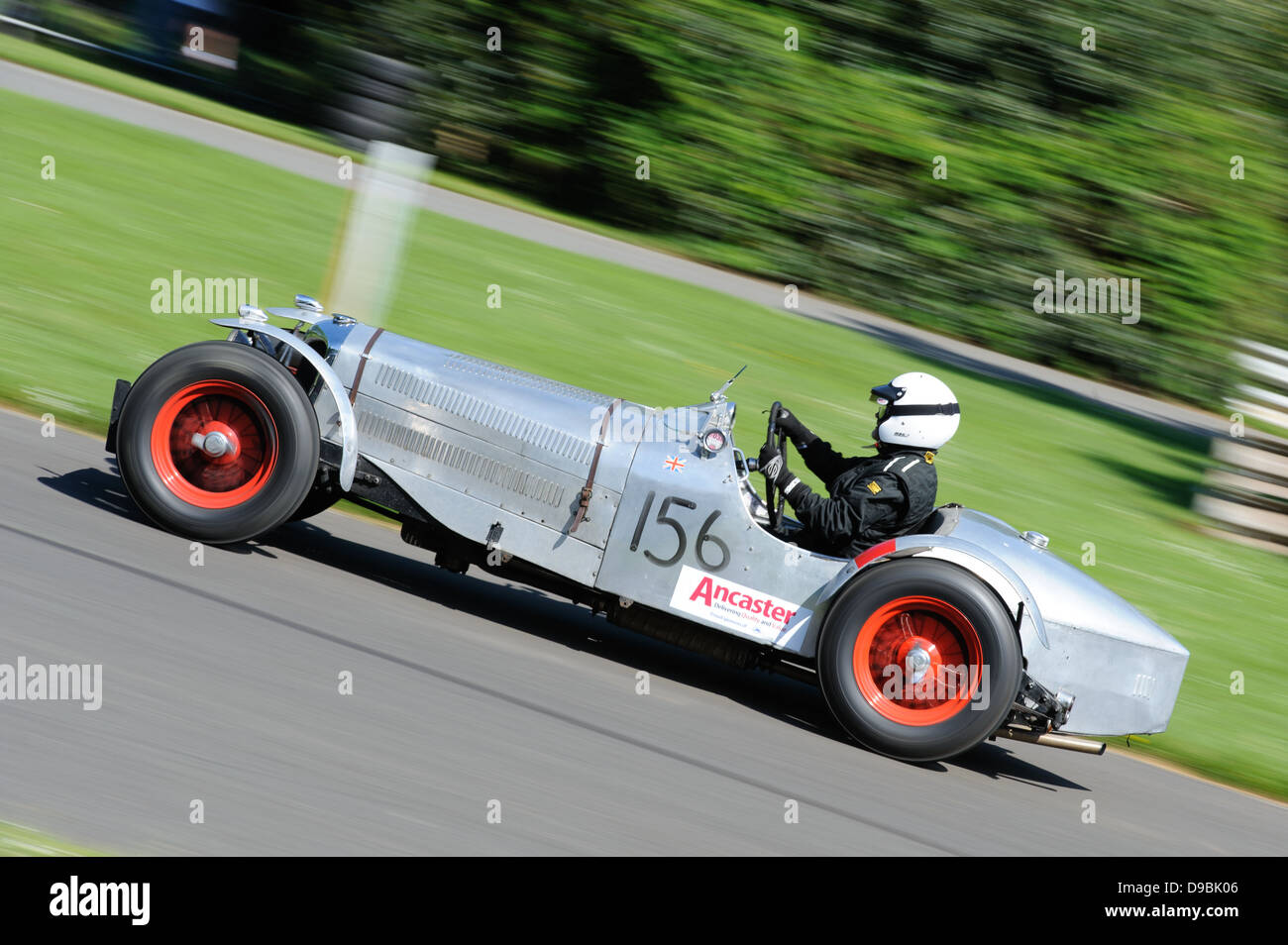 Car Racing London A car racing around Crystal Palace Park in London for the Motorsport at ...