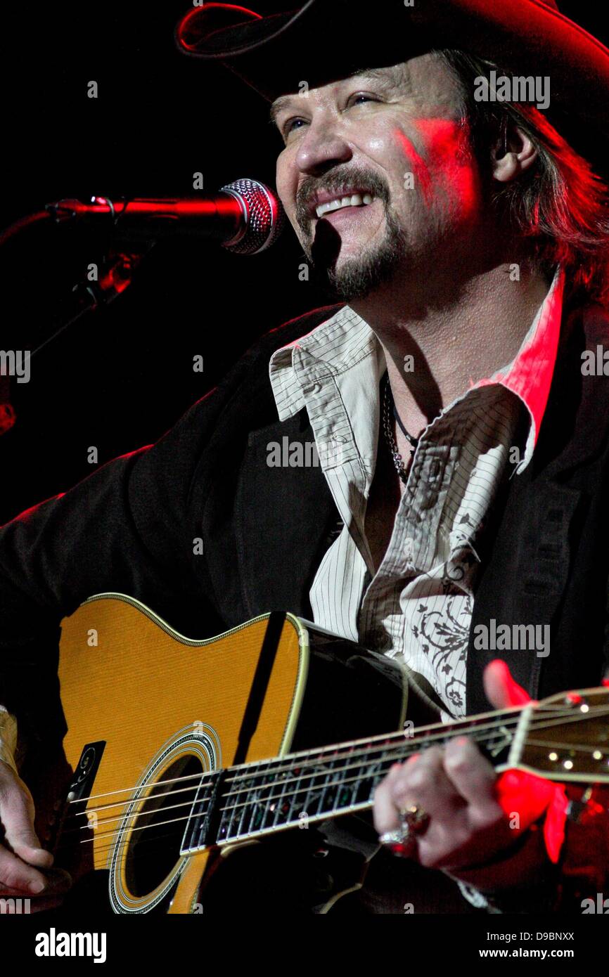 Travis Tritt performs live at the Sunrise Theatre in Fort Pierce Florida, USA - 28.01.12 Stock Photo