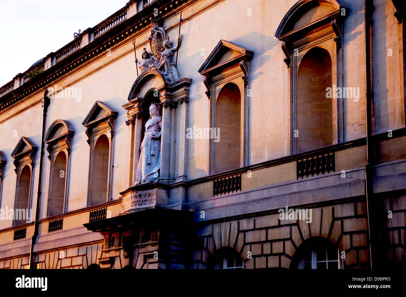 Statue of Queen Victoria at Victoria Art Gallery. 'Erected in Loyalty ...