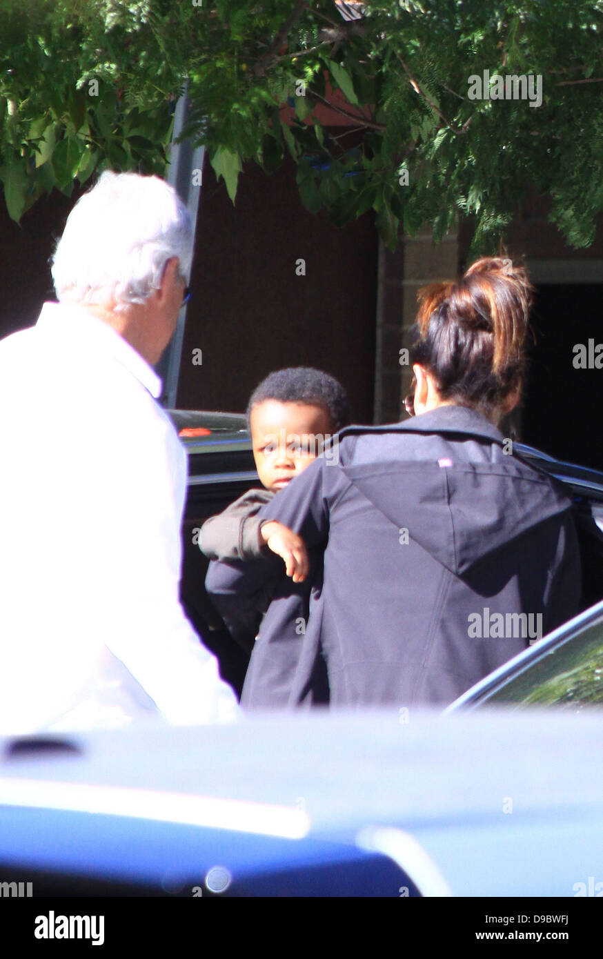 Sandra Bullock Takes Her Adopted Son Louis To School In Sherman Oaks Los Angeles California