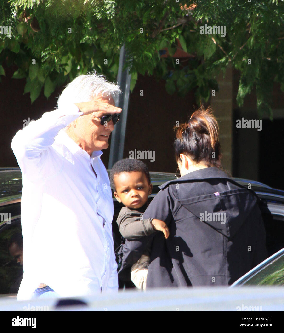 sandra-bullock-takes-her-adopted-son-louis-to-school-in-sherman-oaks