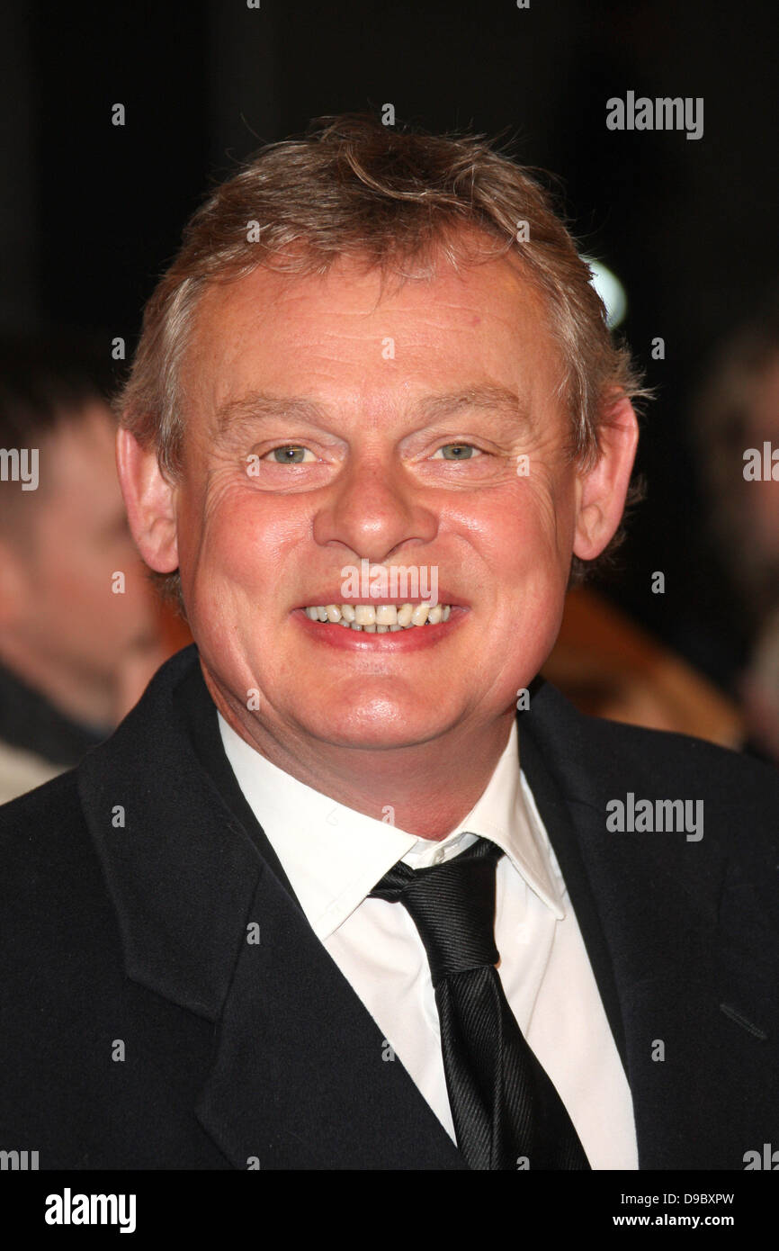 Martin clunes hi-res stock photography and images - Alamy