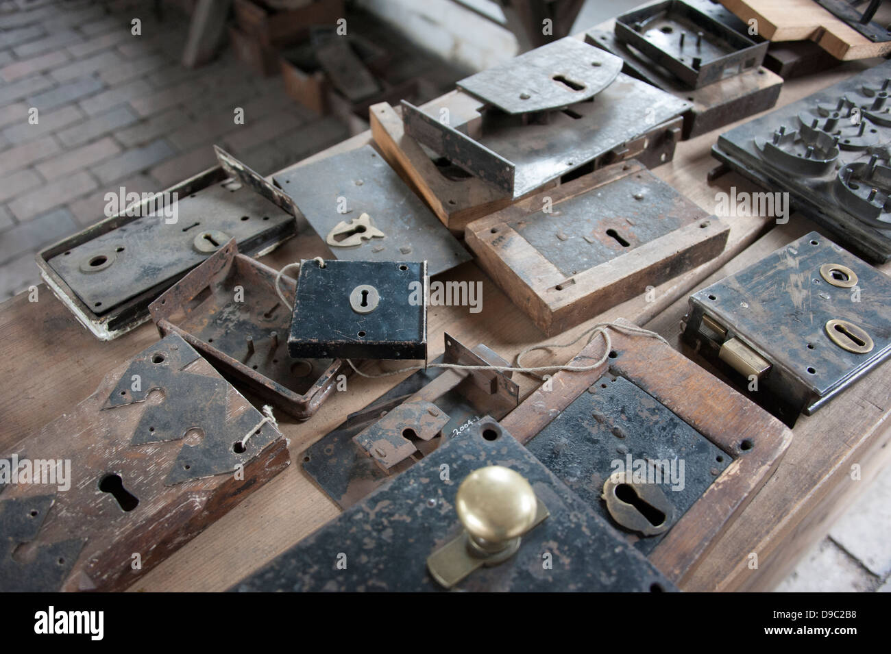 Old door locks hi-res stock photography and images - Alamy