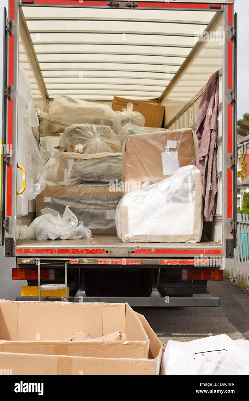 Removals van hi-res stock photography and images - Alamy