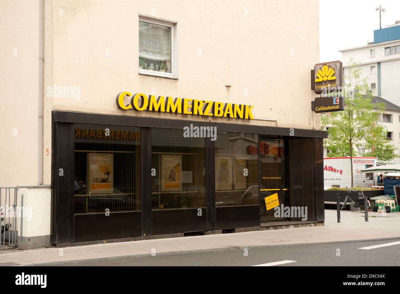 Commerzbank Sign Logo Cologne Koln Germany Deutschland Europe Eu Stock Photo Alamy