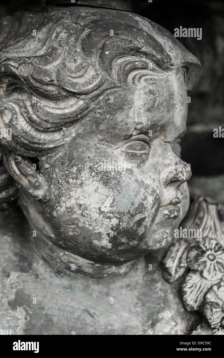 Garden cherub statue hires stock photography and images Alamy