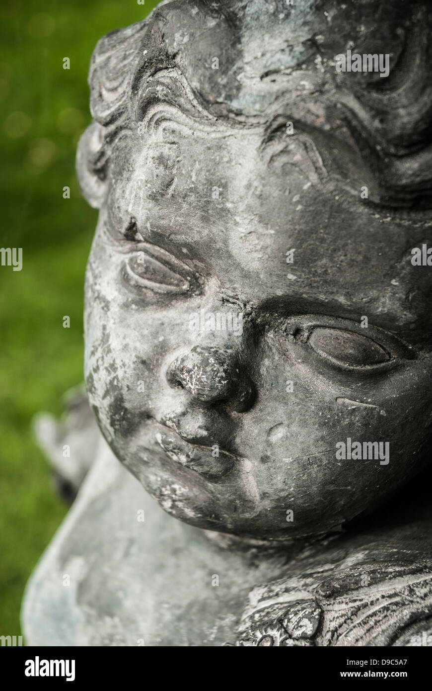 Garden cherub statue hires stock photography and images Alamy