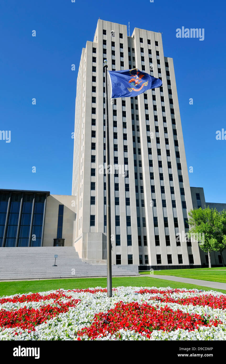 North Dakota State Capitol Building Bismarck ND flag Stock Photo