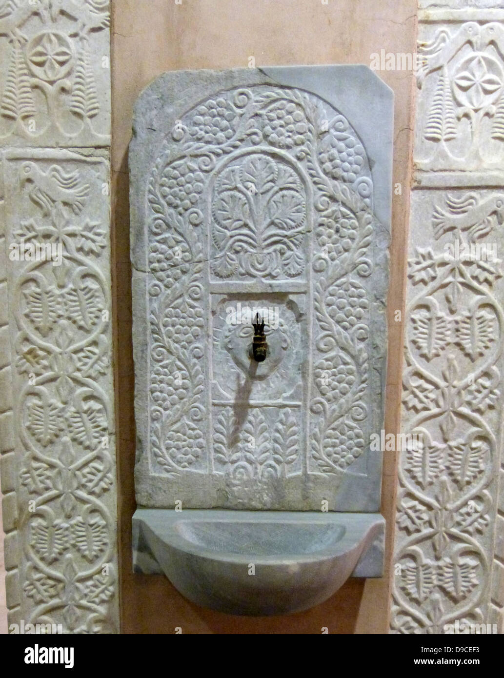 Carved Stone Water Spout From Kutch - 19th Century Carved Stone Water Spout From Kutch - 19th Century