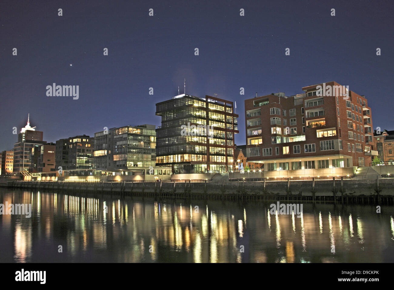 Residential houses and office houses in the harbour city of Hamburg Stock Photo Alamy