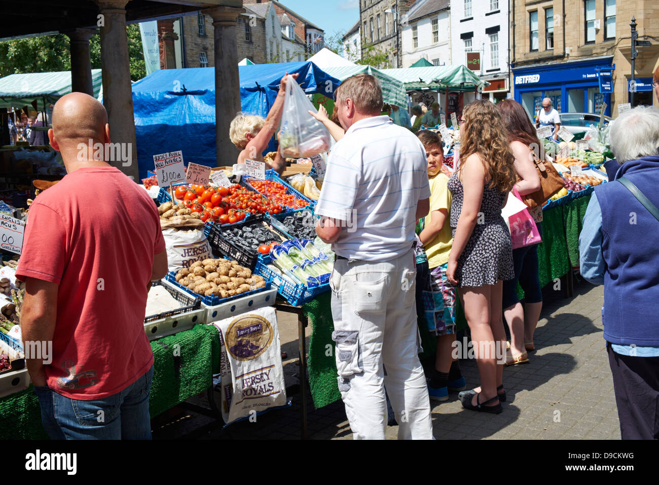 Farmers markets hi-res stock photography and images - Alamy