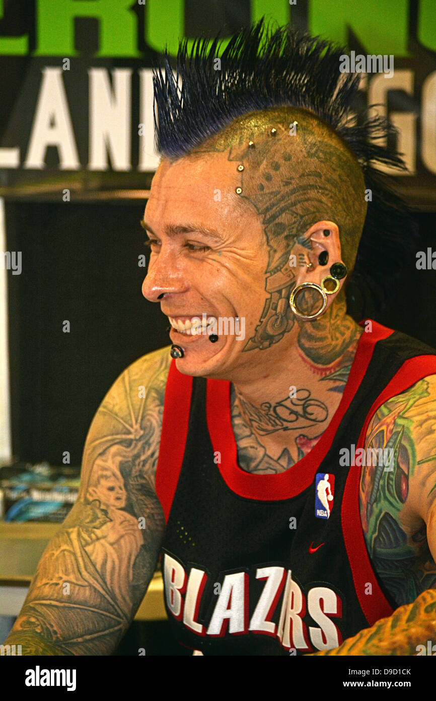 Portrait of tattoo artist Shawn O'Hara with tattoos and piercings at the New  York Tattoo Festival in Uniondale, Long Island, NY Stock Photo - Alamy