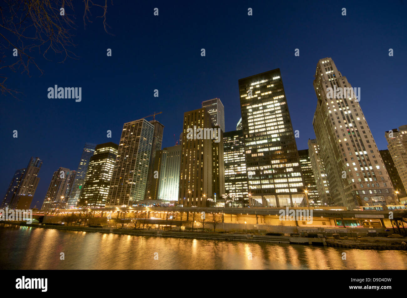 Chicago cityscape night hi-res stock photography and images - Alamy