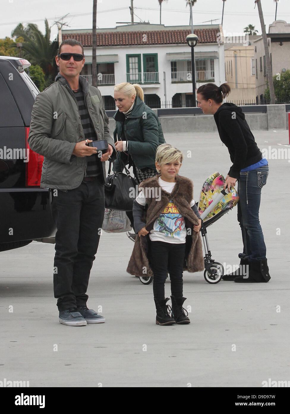Gwen Stefani, husband Gavin Rossdale and son Kingston Rossdale visiting the Science Centre at Exposition Park Los Angeles, California - 26.03.11 Stock Photo
