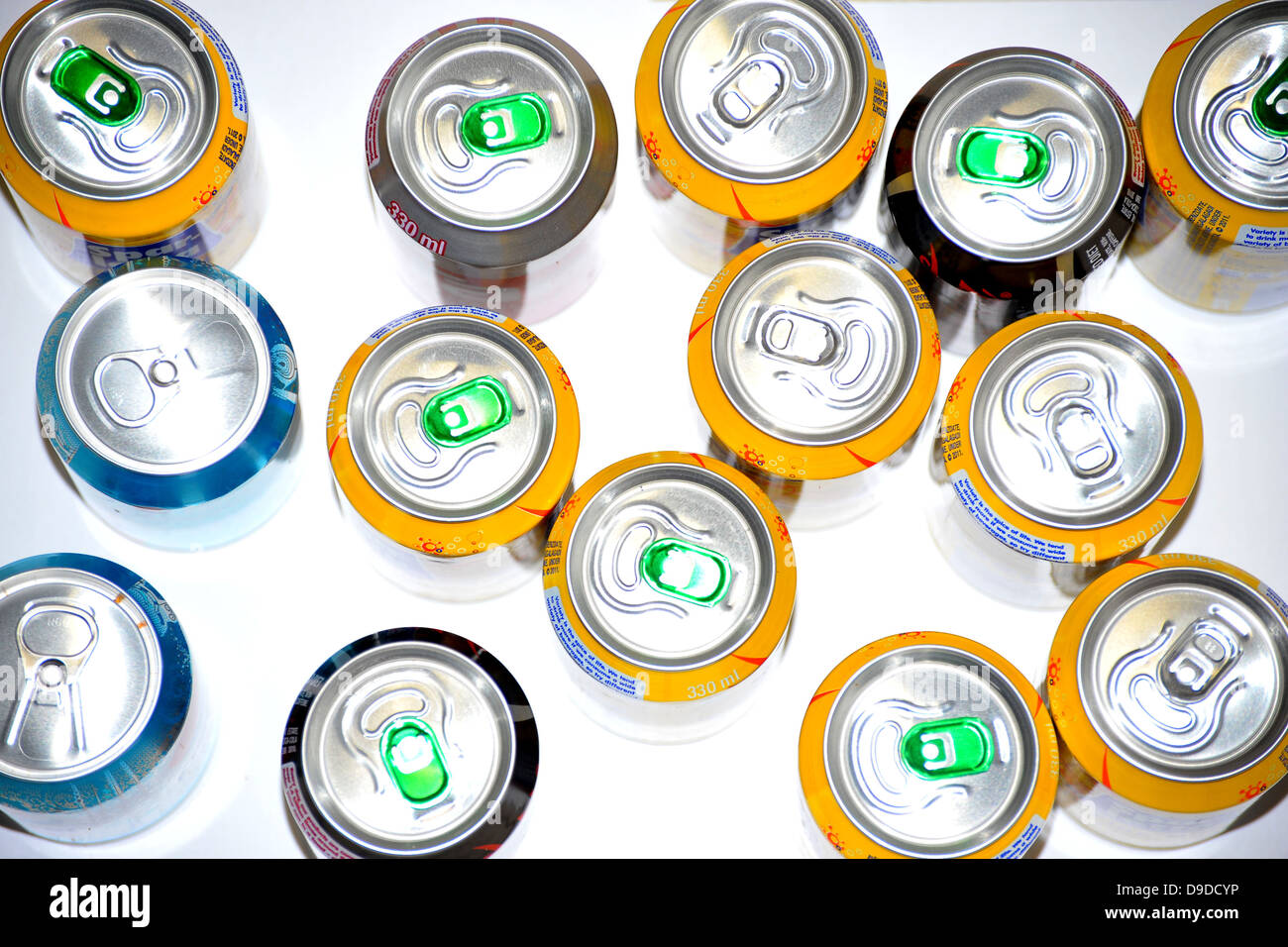 Pop can tops hires stock photography and images Alamy