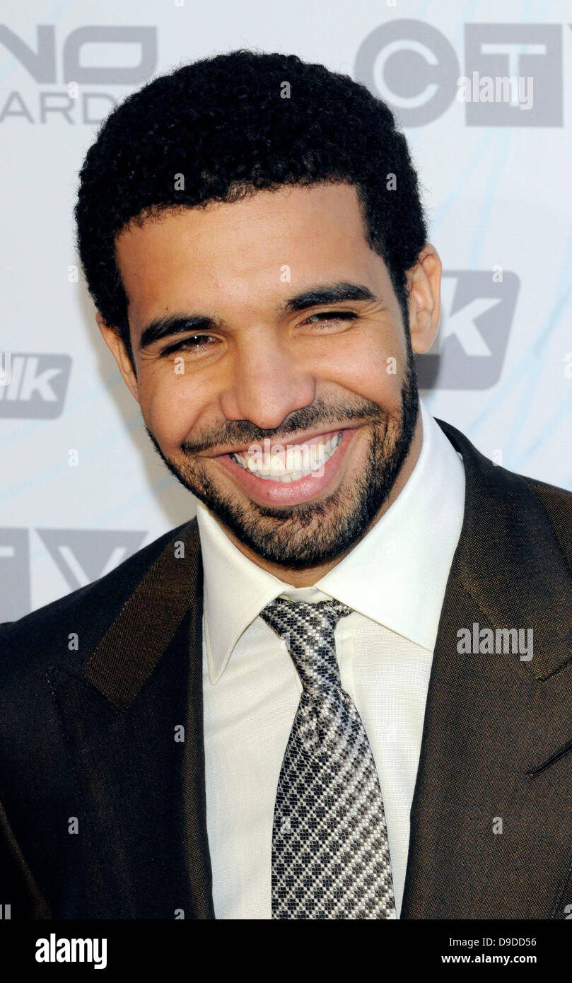 Drake 2011 JUNO Awards held at the Air Canada Centre - Arrivals Toronto ...