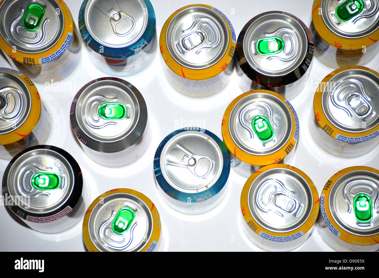 Soda cans tops hires stock photography and images Alamy
