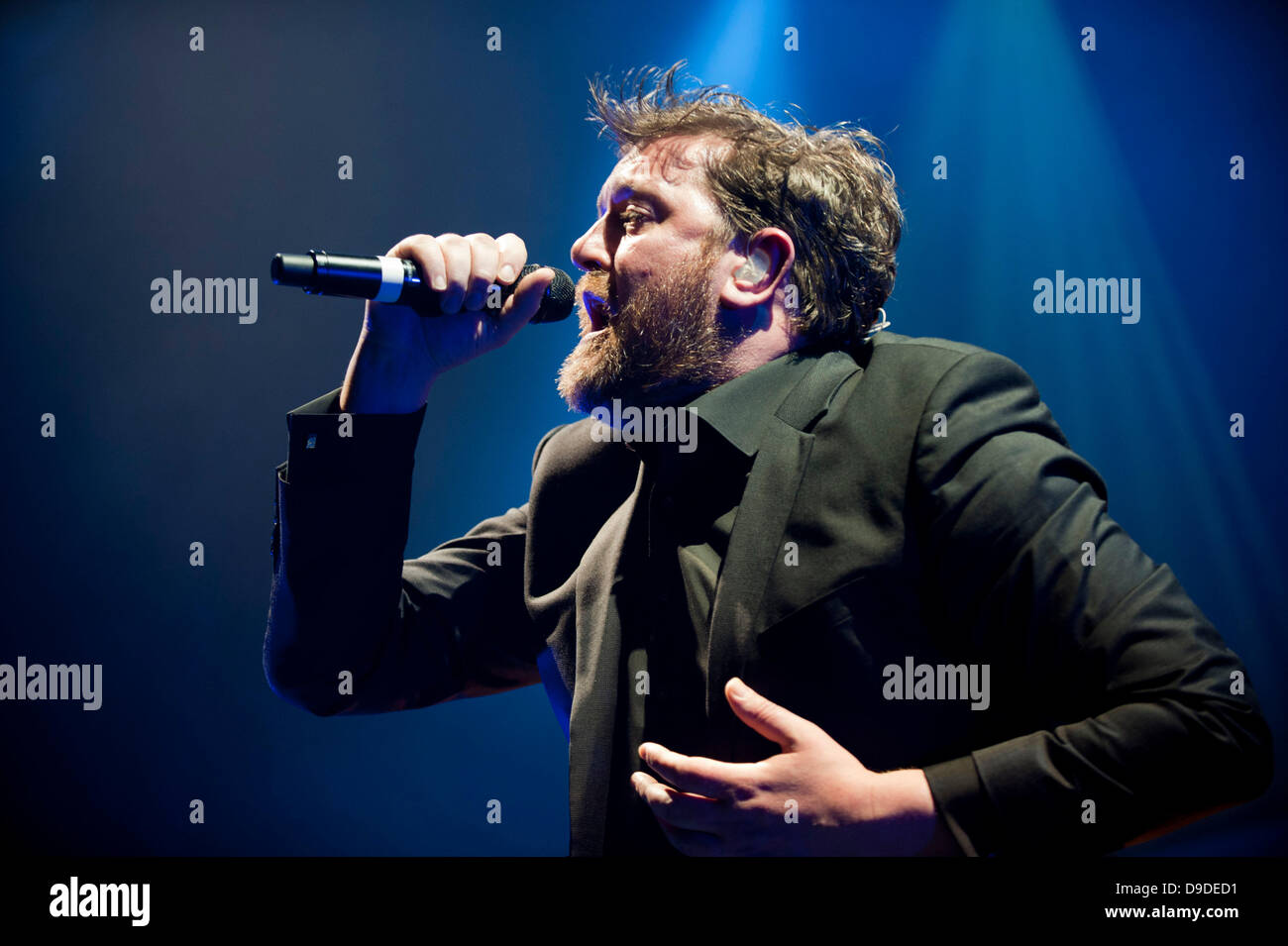 Elbow live o2 arena hi-res stock photography and images - Alamy
