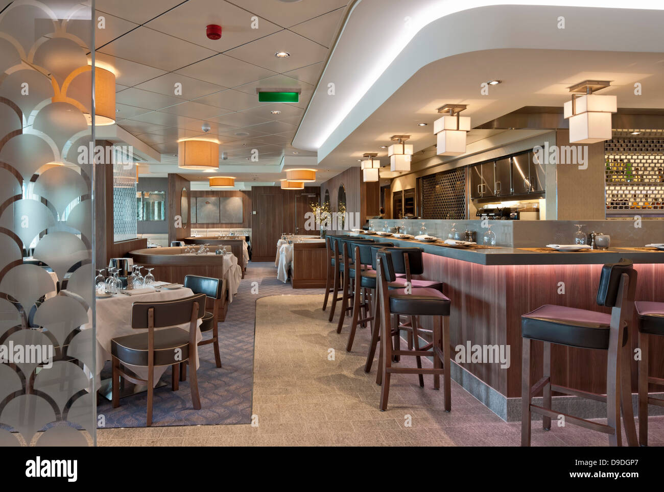 Norwegian Breakaway Cruise Liner, Southampton, United Kingdom. Architect: SMC Design, 2013. Restaurant. Stock Photo