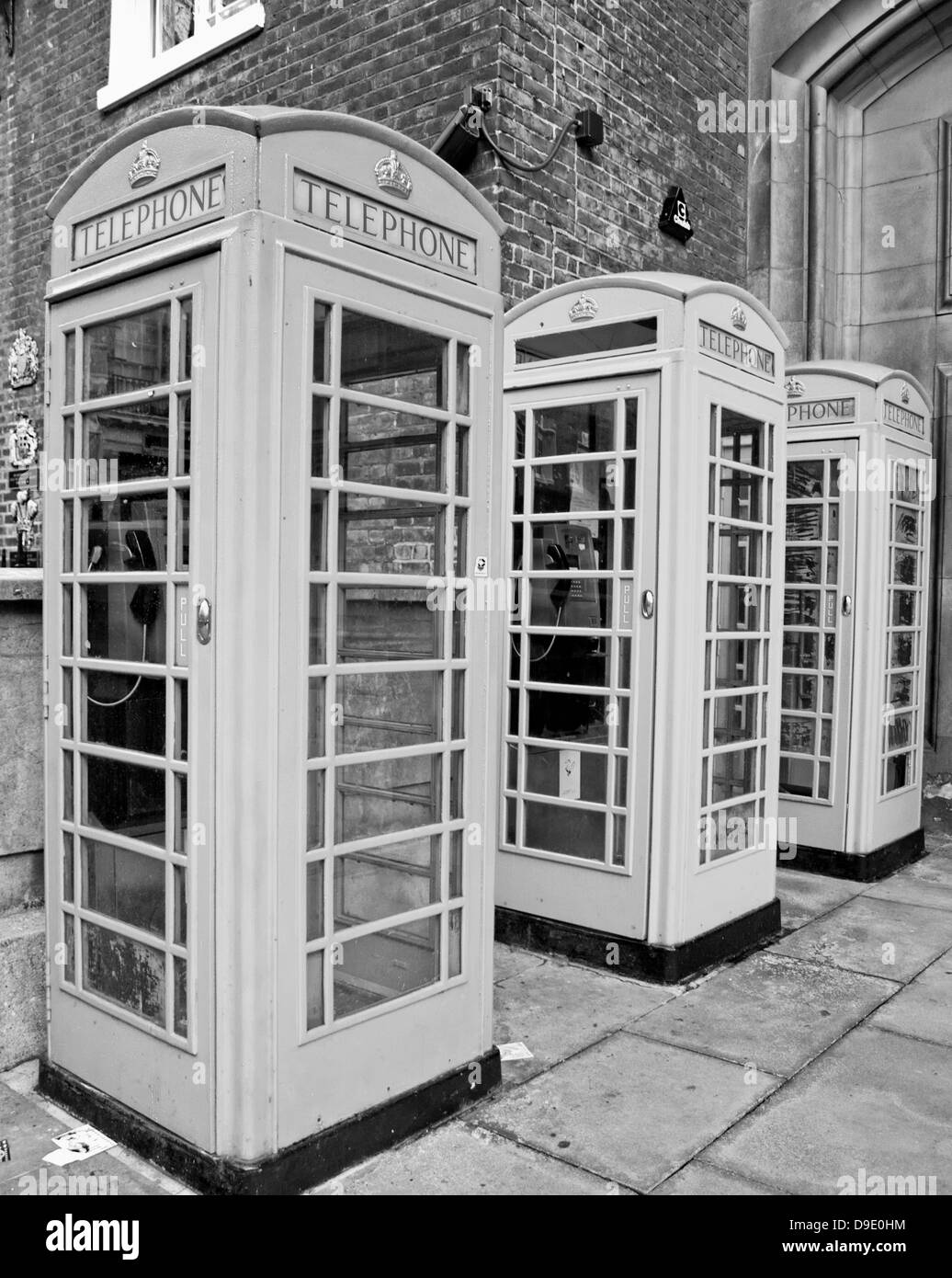 Black phone box in westminster Black and White Stock Photos & Images