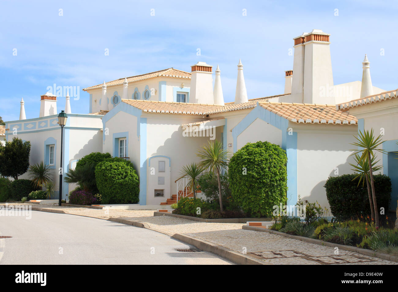 Whitewashed Homes Whitewashed houses in street hi-res stock photography and images - Alamy