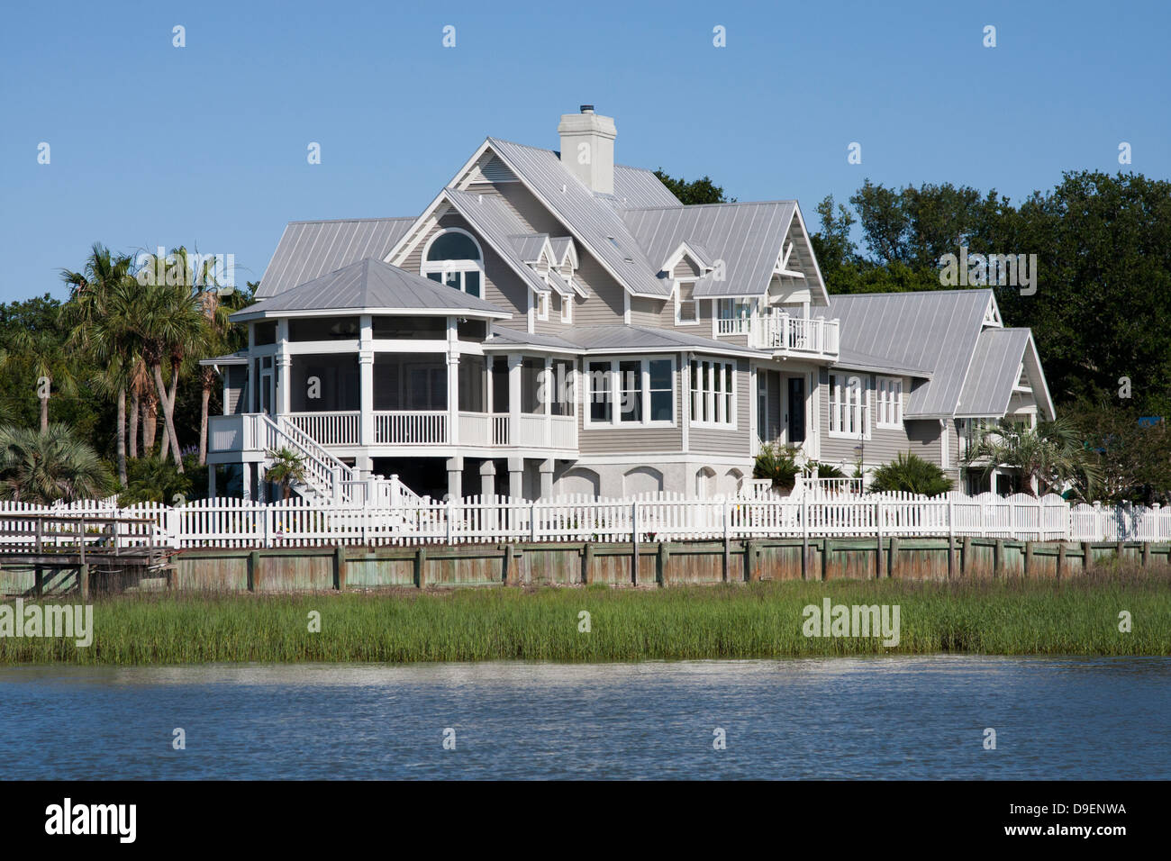 Beautiful homes line the Intracoastal Waterway along the Isle of Palms
