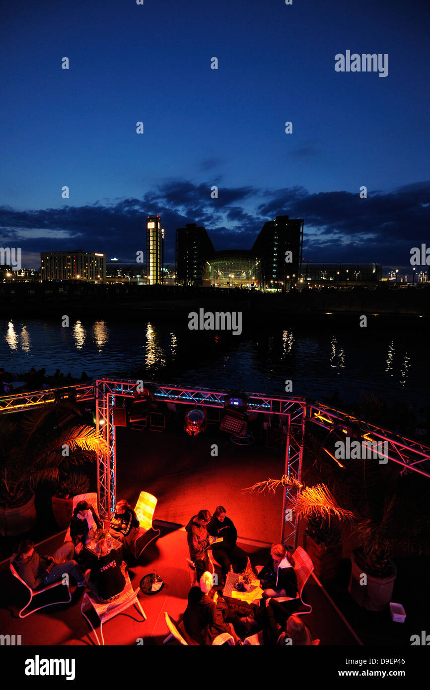 Night admission nightlife in Berlin minced meat ash courts with cinema