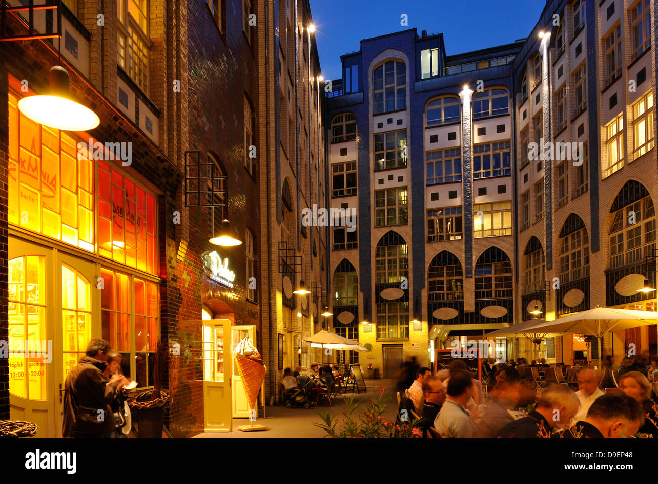 Night admission nightlife in Berlin minced meat ash courts with cinema ...