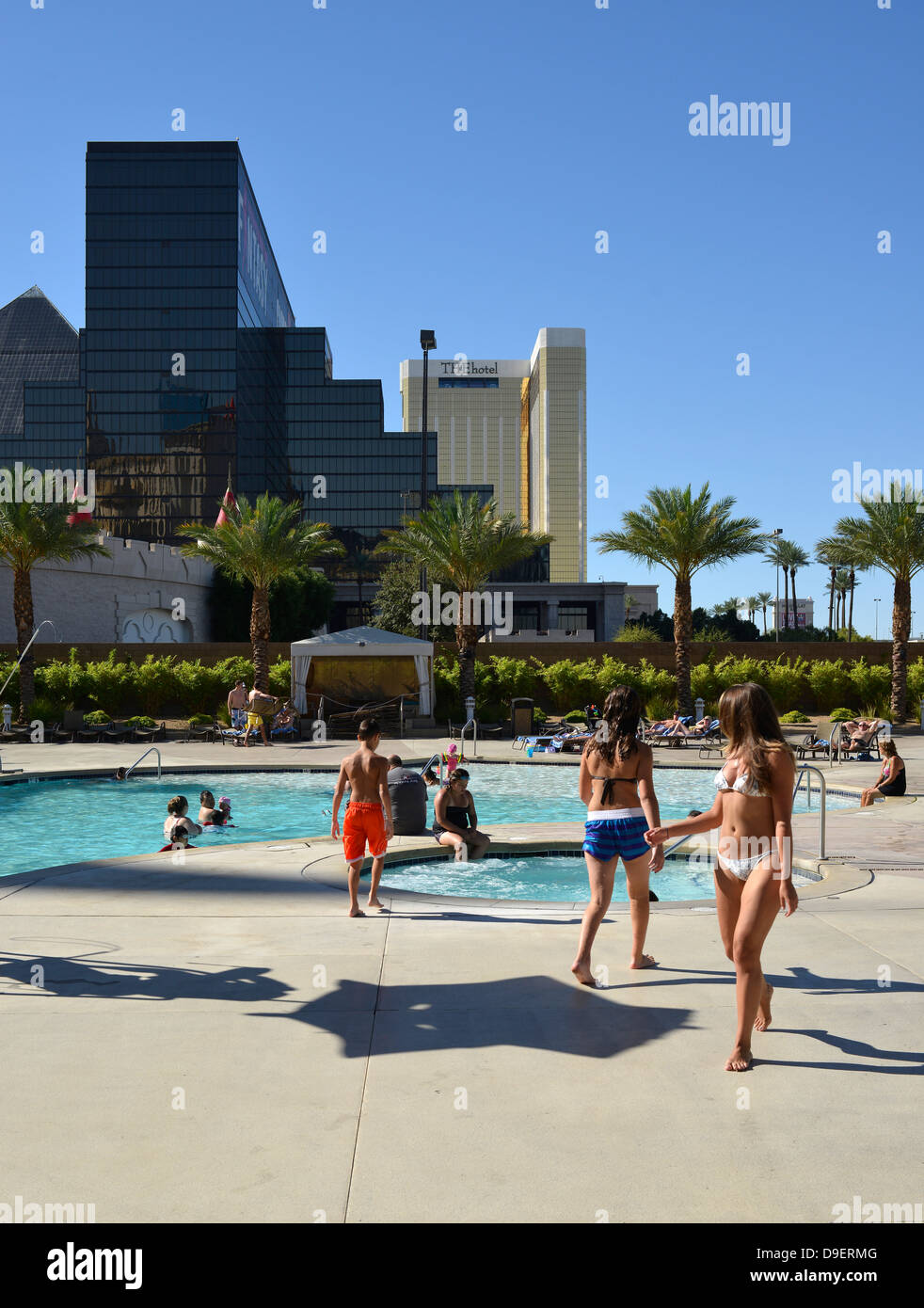 Luxor vegas pool hi-res stock photography and images - Alamy