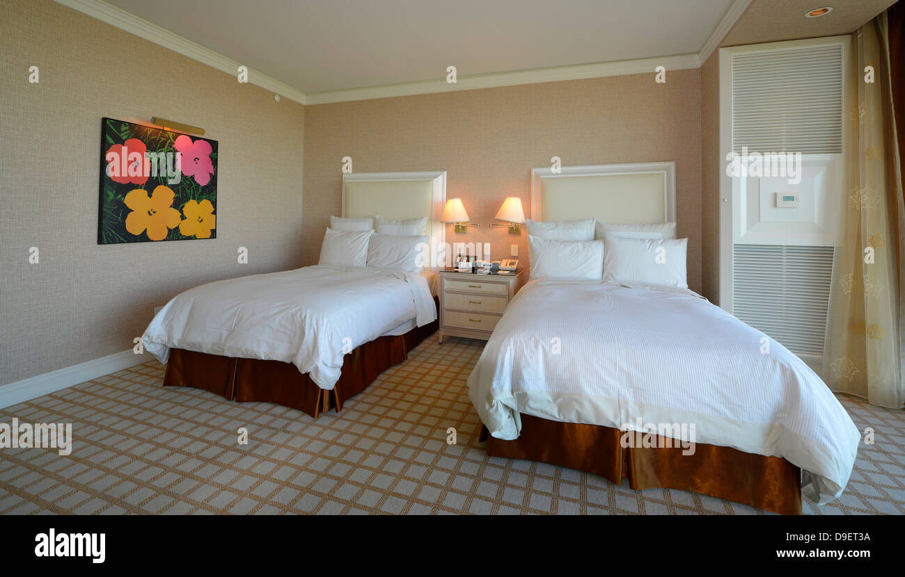 Hotel room queen Bed, fivestar hotel casino Wynn, Las Vegas, Nevada