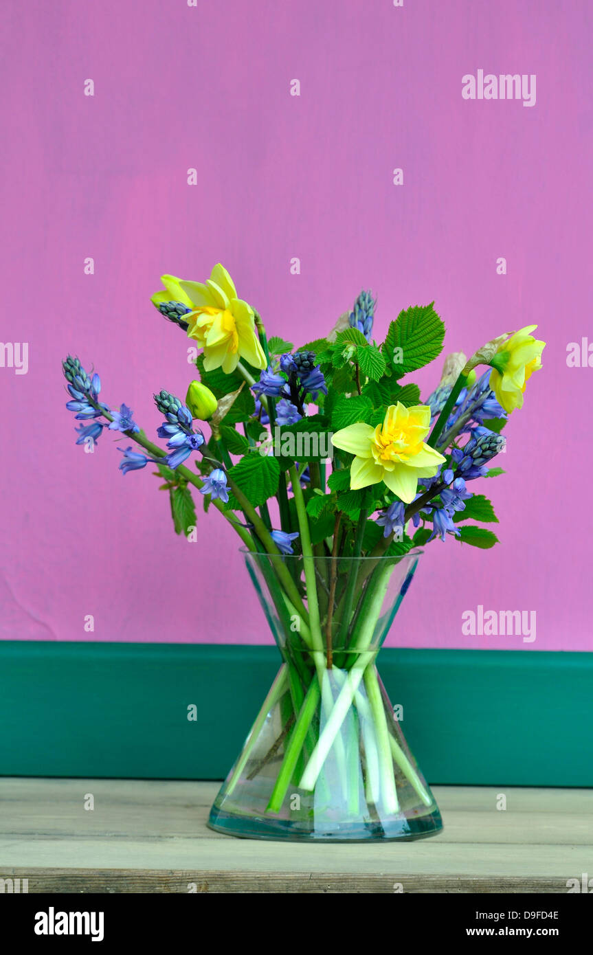 Flowers vase hires stock photography and images Alamy