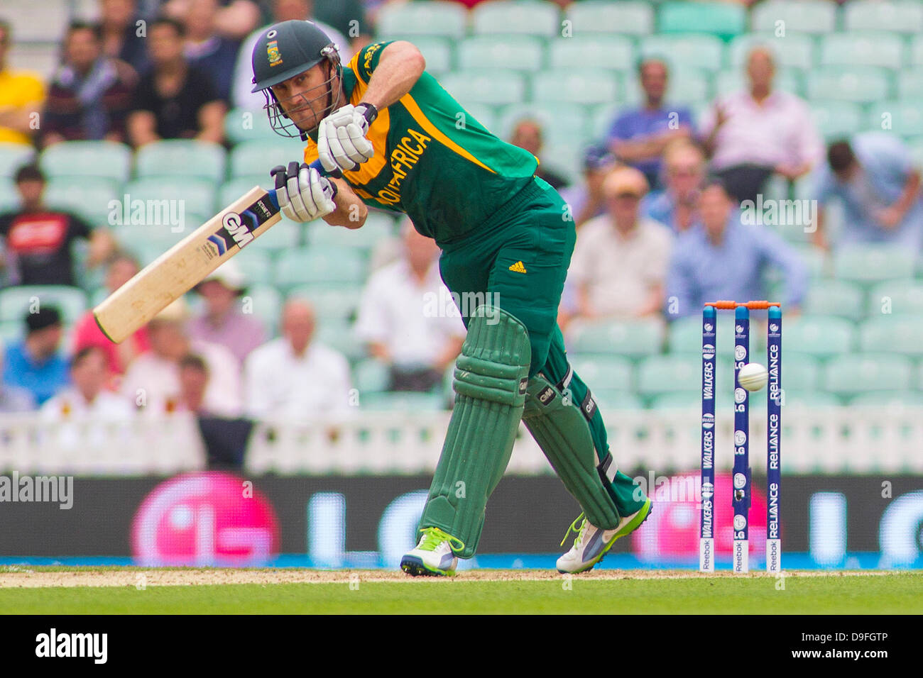 South Africas Faf Du Plessis High Resolution Stock Photography And Images Alamy