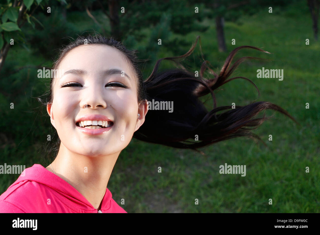 Close up head head shot smiling hi-res stock photography and images - Alamy