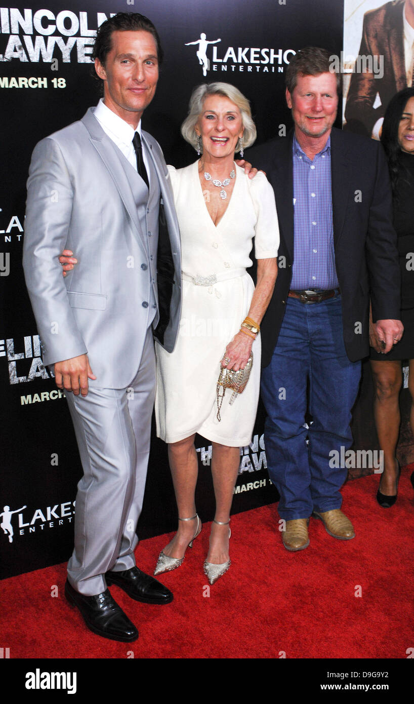 Mary kathleen matthew mcconaughey mother hi-res stock photography and ...