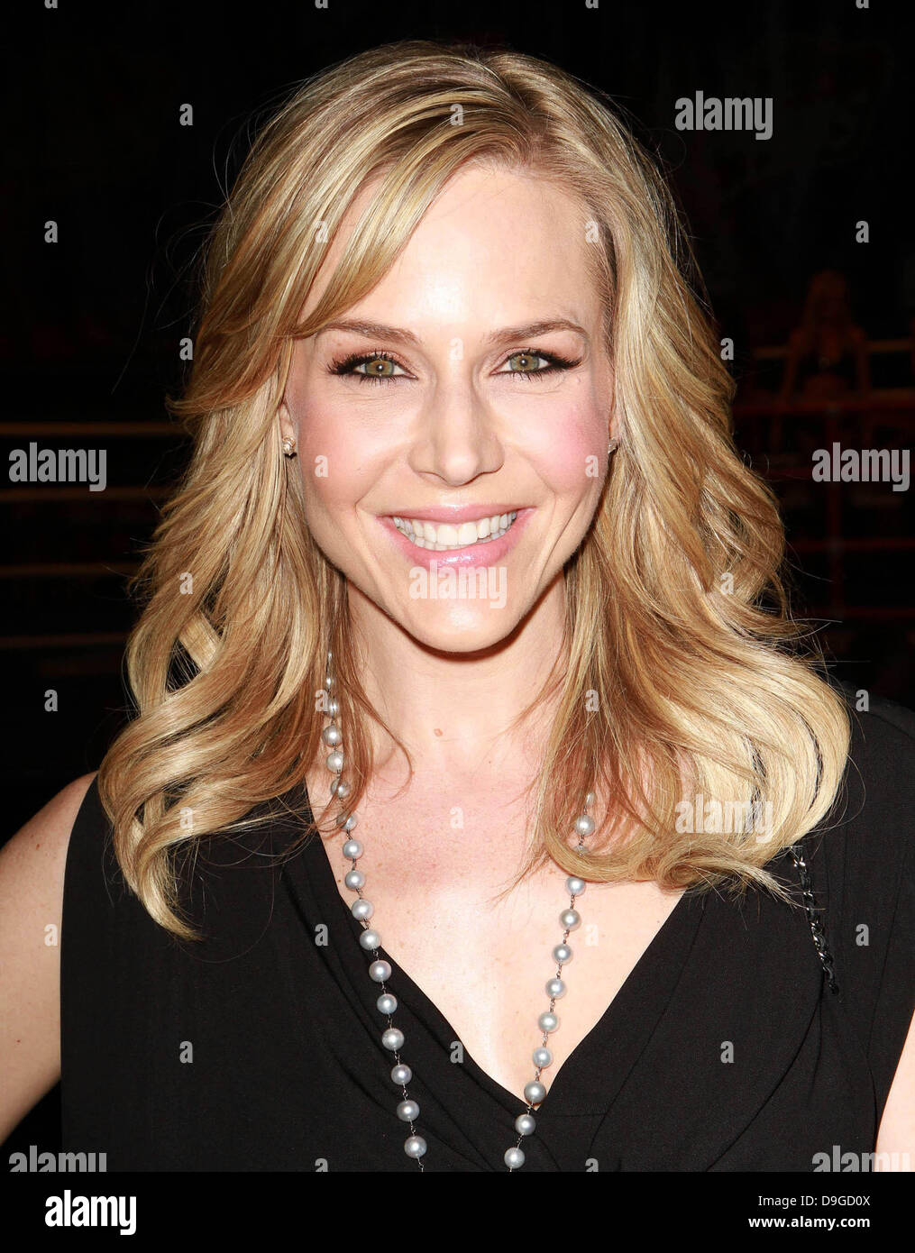 Julie benz hi-res stock photography and images - Page 13 - Alamy, image size:1015x1390