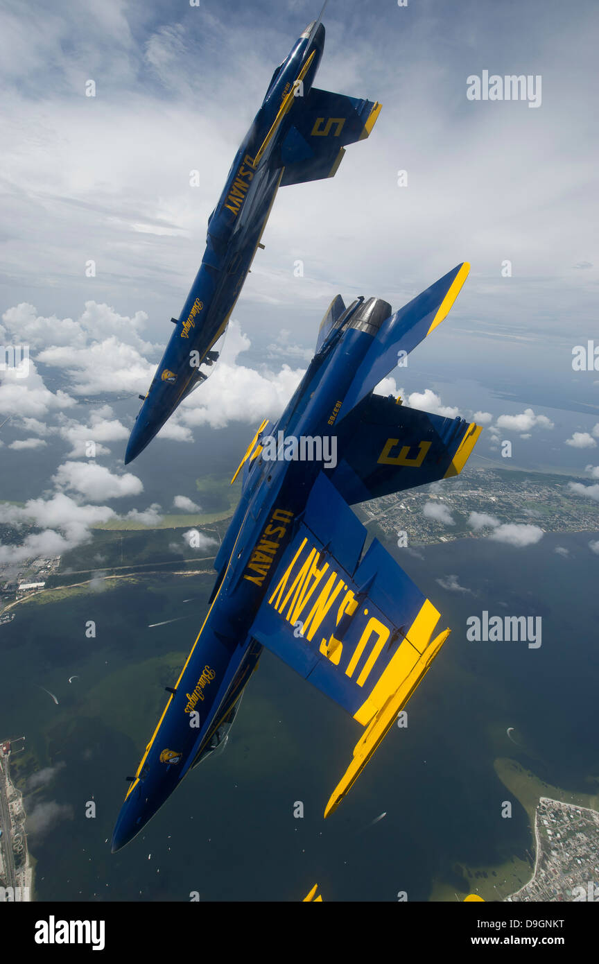 Blue angels perform looping maneuver hi res stock photography and Blue angels perform looping maneuver hi res stock photography and