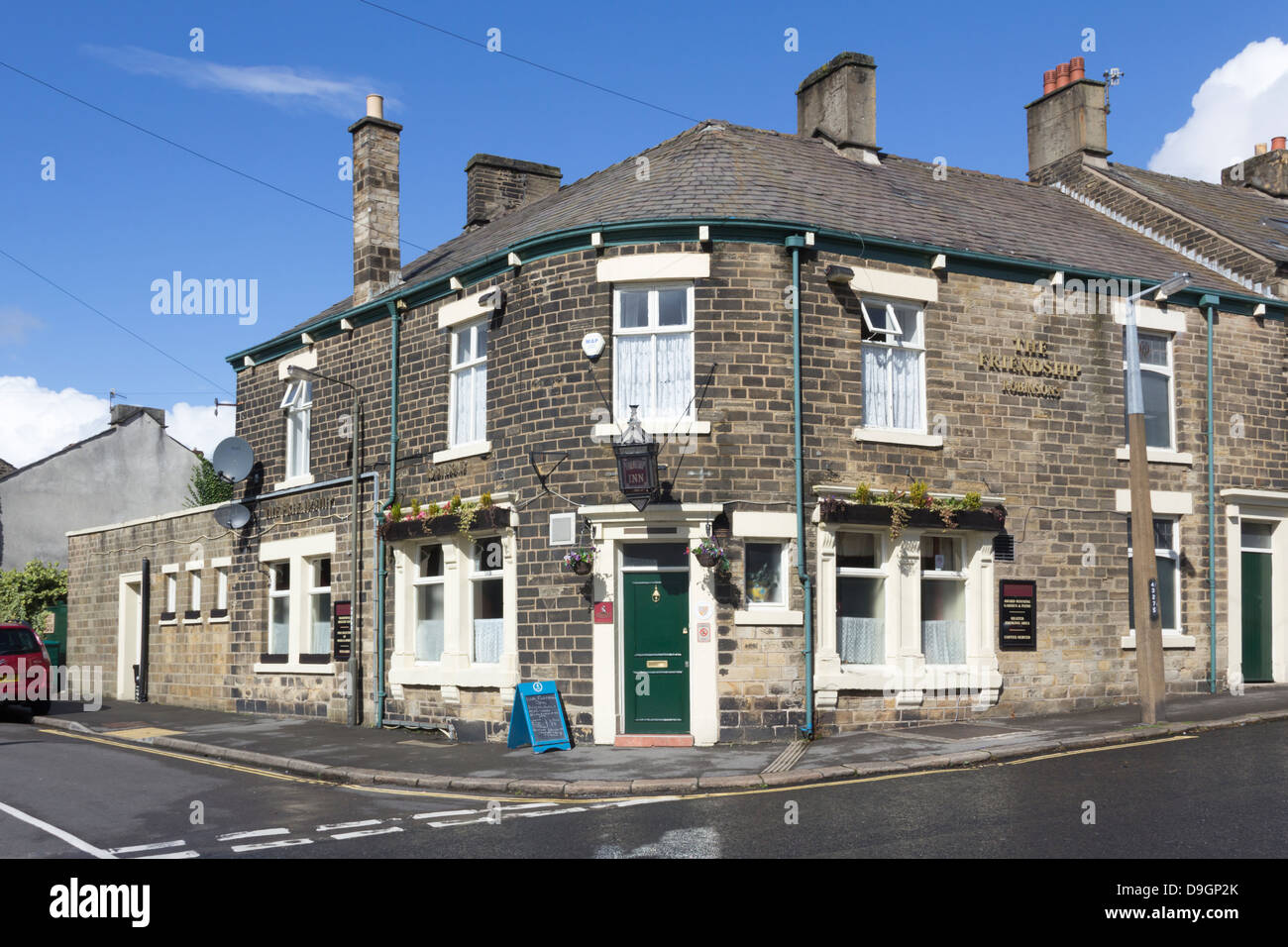 The Friendship Inn on Arundel Street Glossop. A street corner, local pub supplied by Robinsons brewery of Stockport. Stock Photo