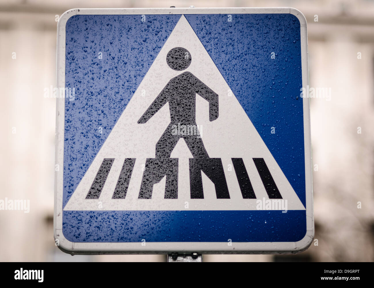 Pedestrian crossing the road hi-res stock photography and images - Alamy
