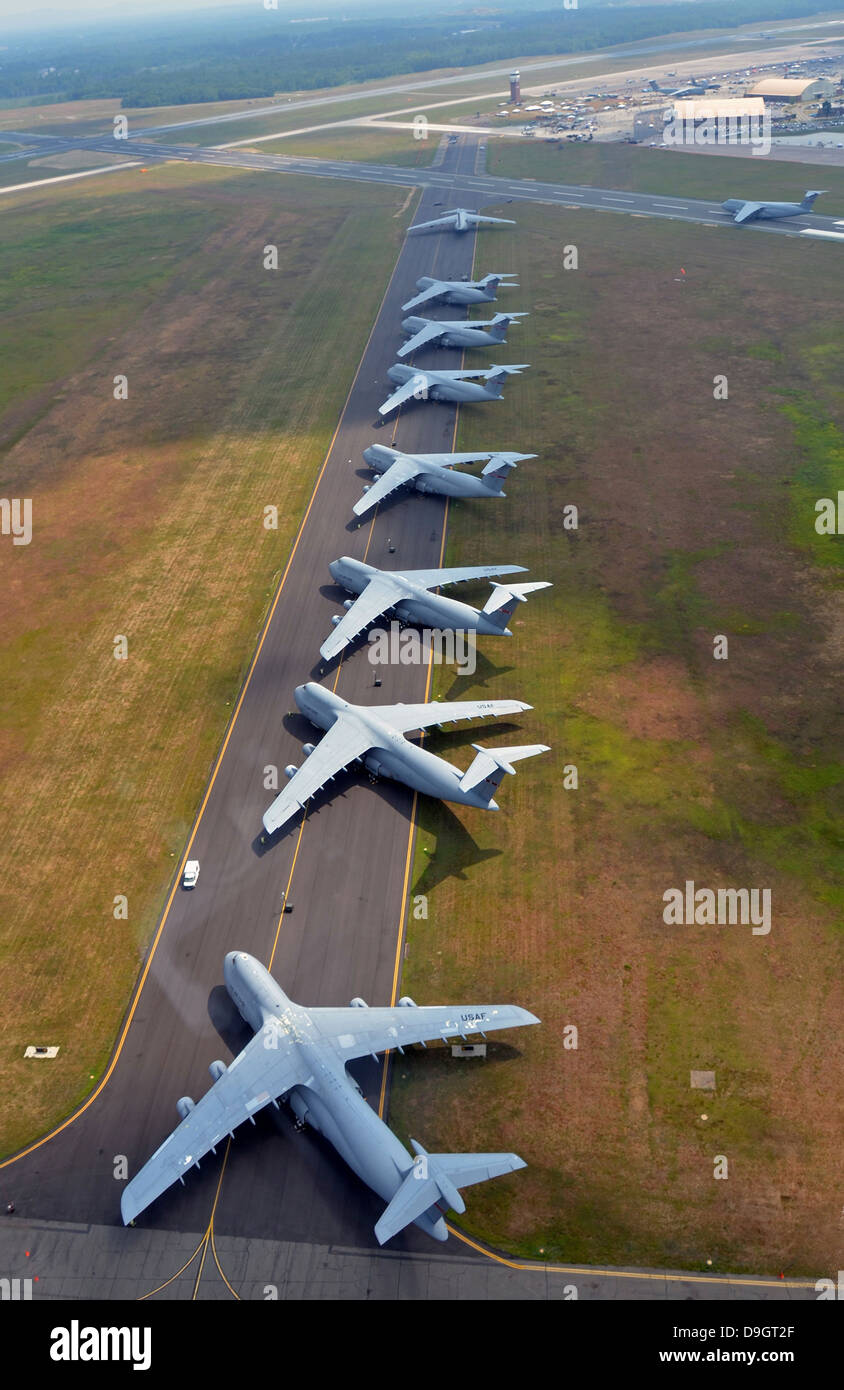 Align aerial hi-res stock photography and images - Alamy