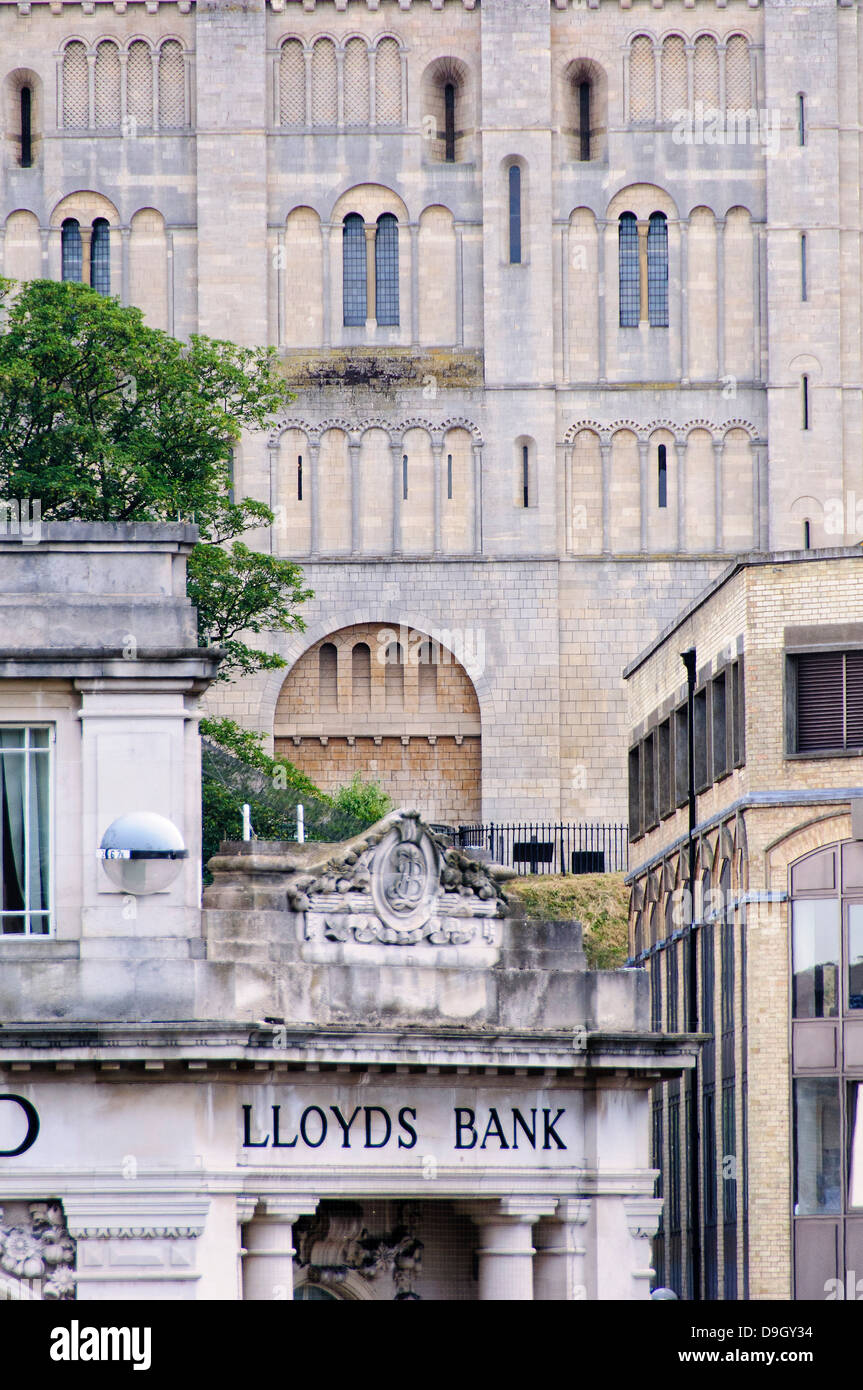 View Of The Frontage Of Norwich Castle From Gentleman S Walk And