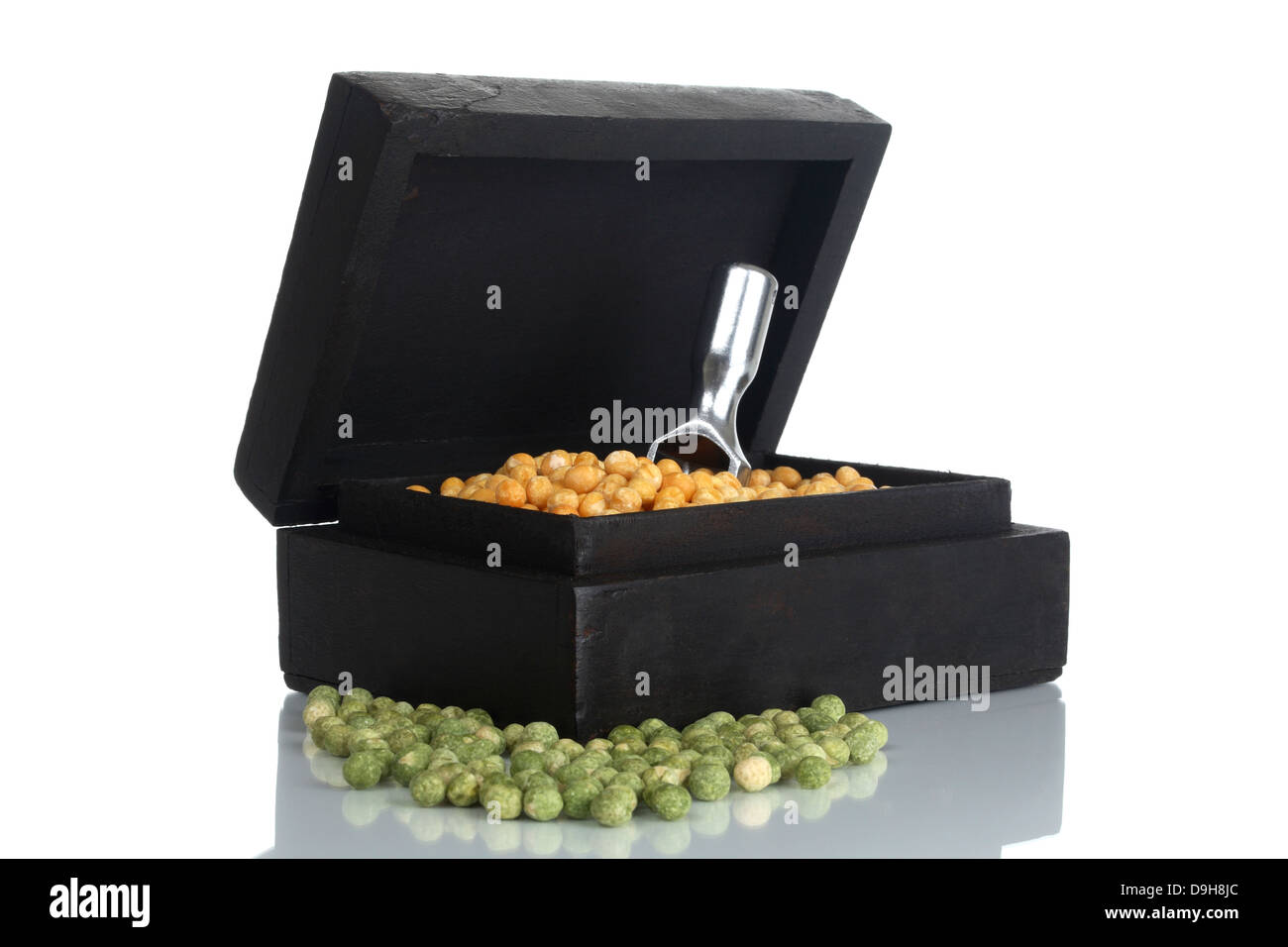 Box with peas Stock Photo - Alamy