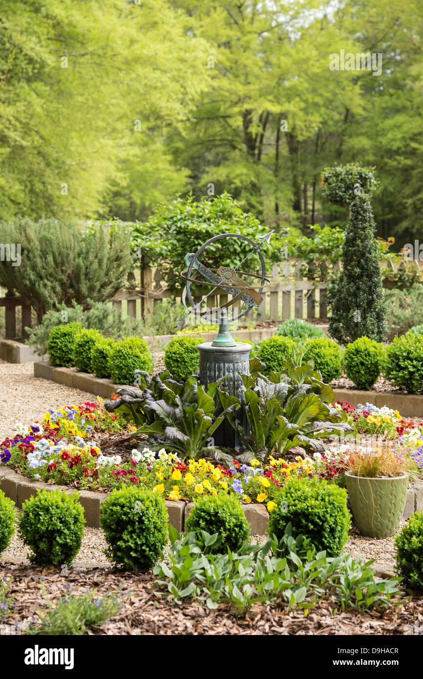 Landscaped garden hi-res stock photography and images - Alamy